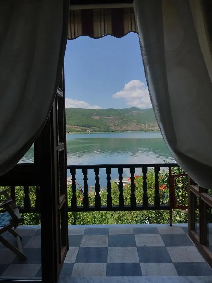 Guest House Lini 0*,