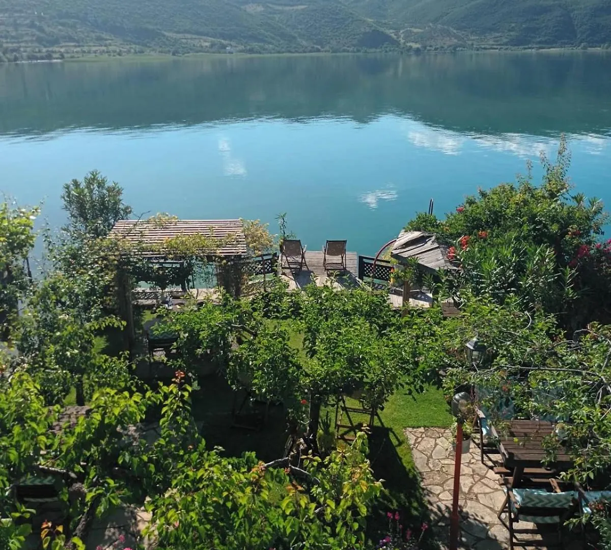Guest House Lin Албания