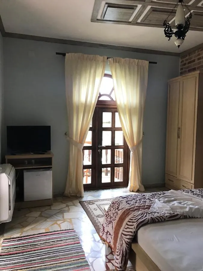 Guest House Lini