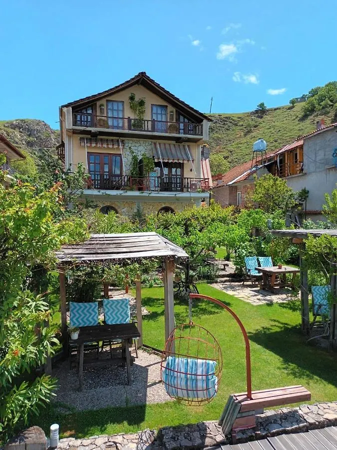 Guest House Lini